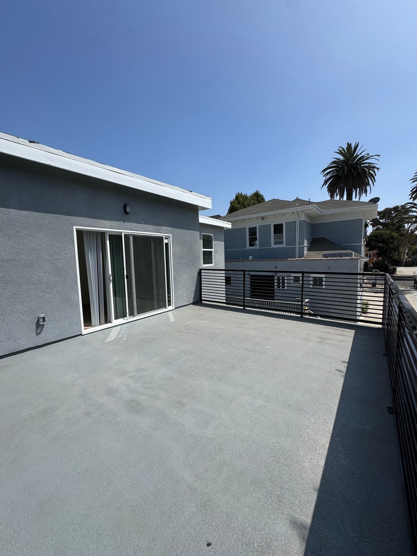 1205 W 29th St 5-bedroom house near USC – rooftop deck
