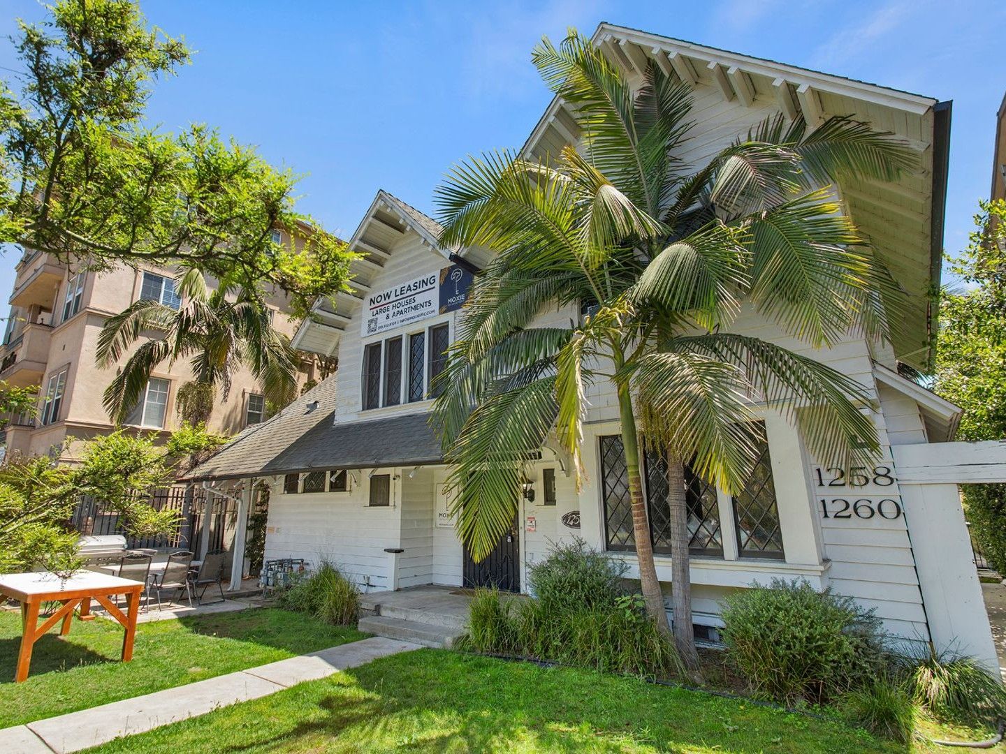 1256 W Adams Blvd 9-bedroom house for rent near USC