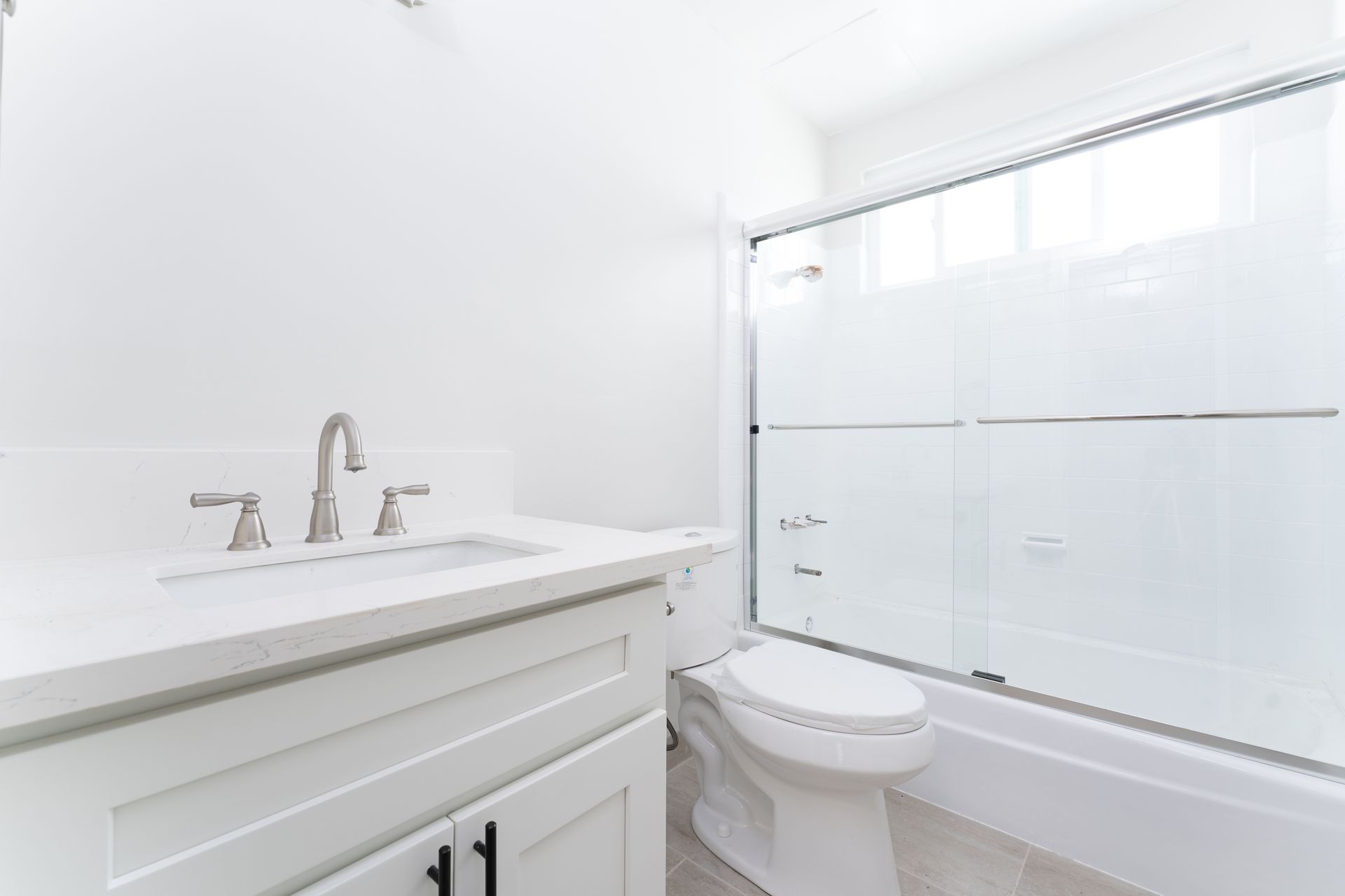 Fully furnished bedroom at Oasis West