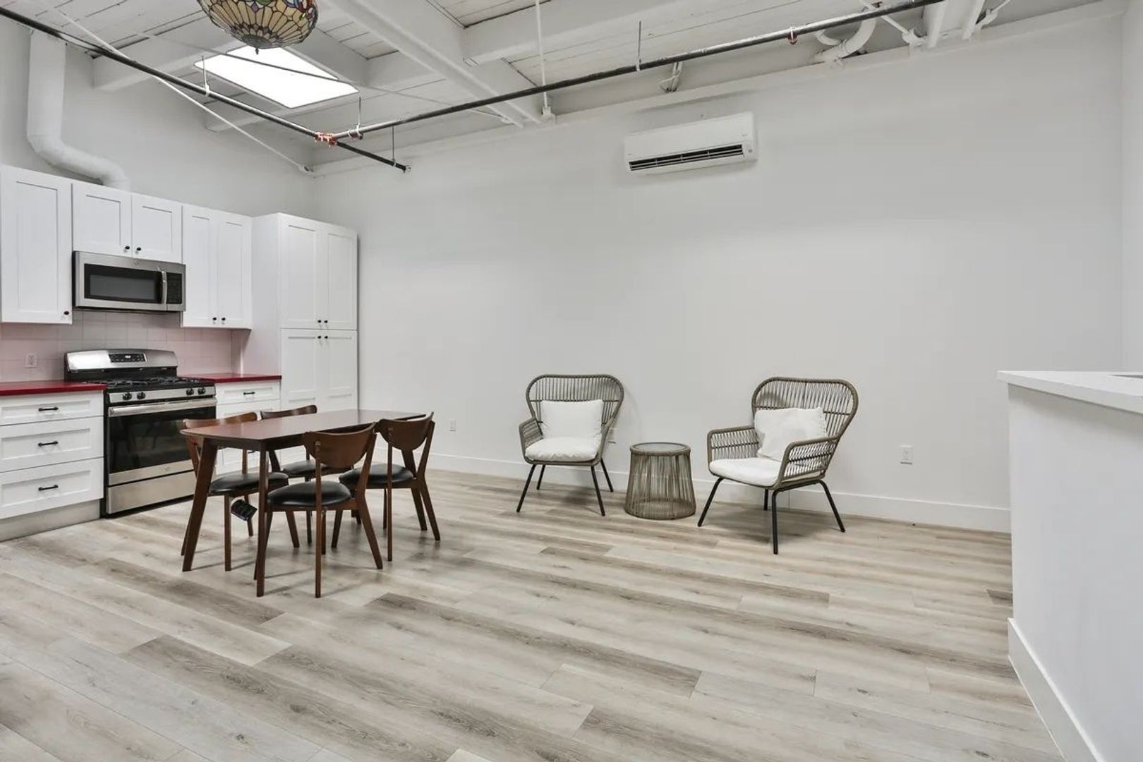 Contemporary interior design featured in Oasis At The Orchard living