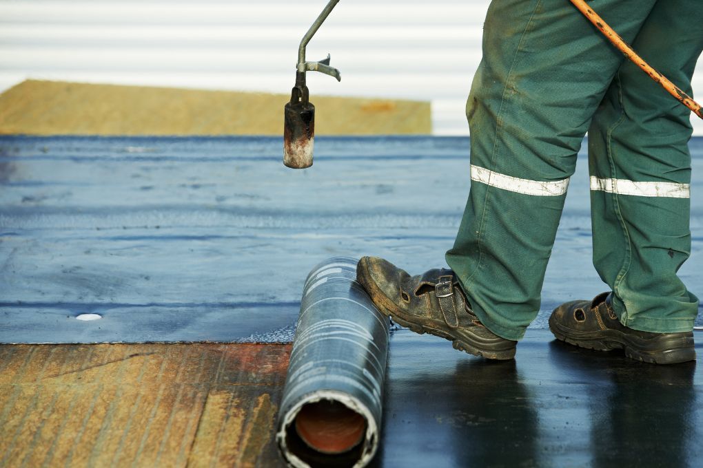 Roofers Kilmarnock replacement black PVC guttering