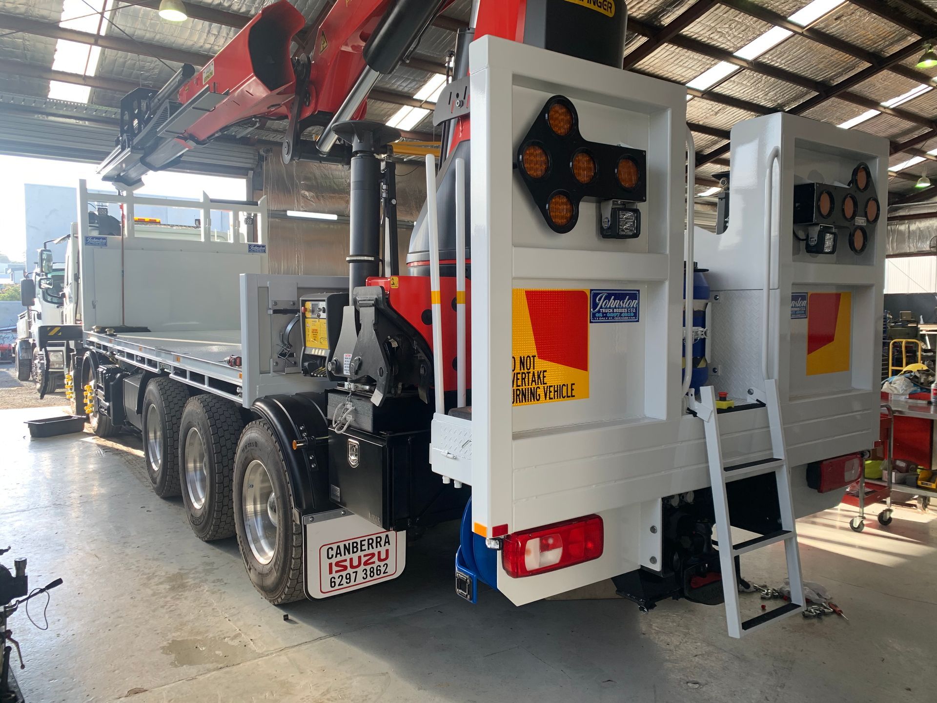 Hydraulic Lift — Queanbeyan, NSW — Johnston Truck Bodies Pty Ltd