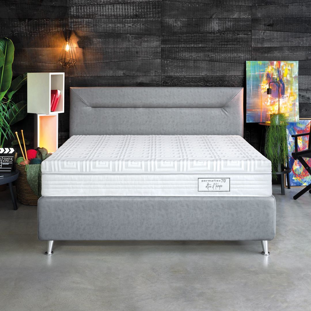 Camera da letto con materasso Parna