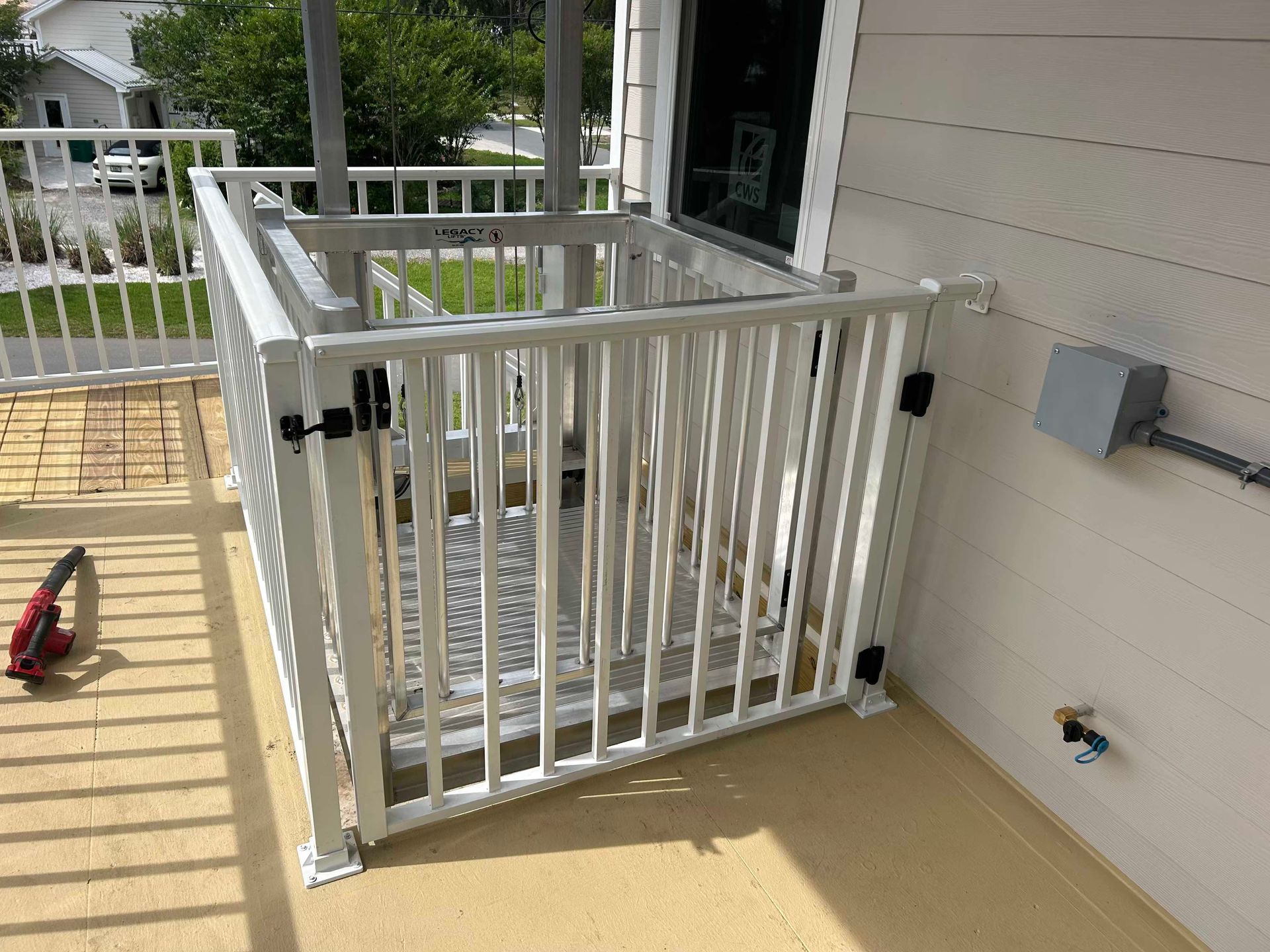 Screened patio with torn mesh needing lanai rescreening service
