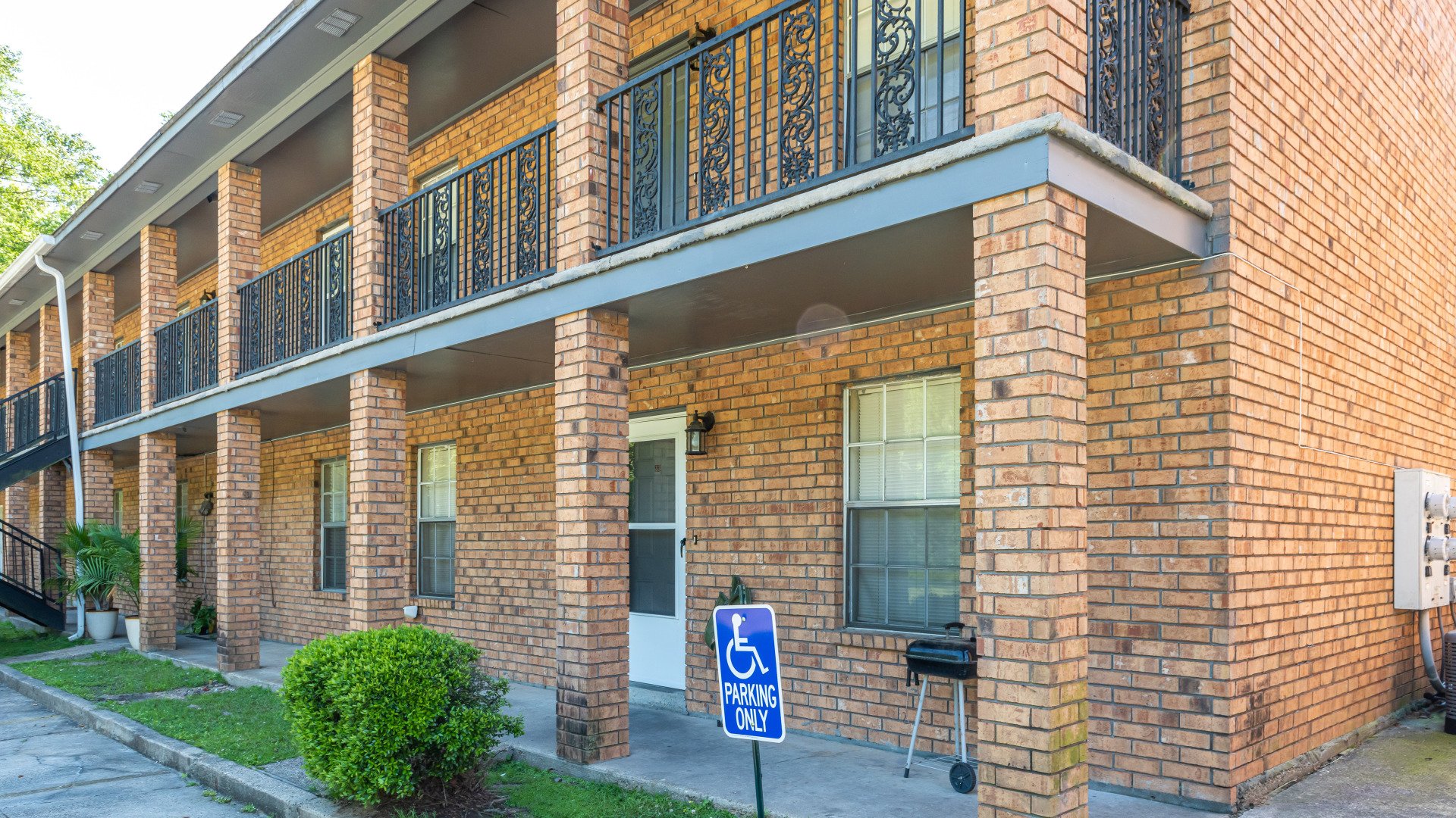 Longwood Crossing Apartments Apartments for Rent in Hattiesburg, MS