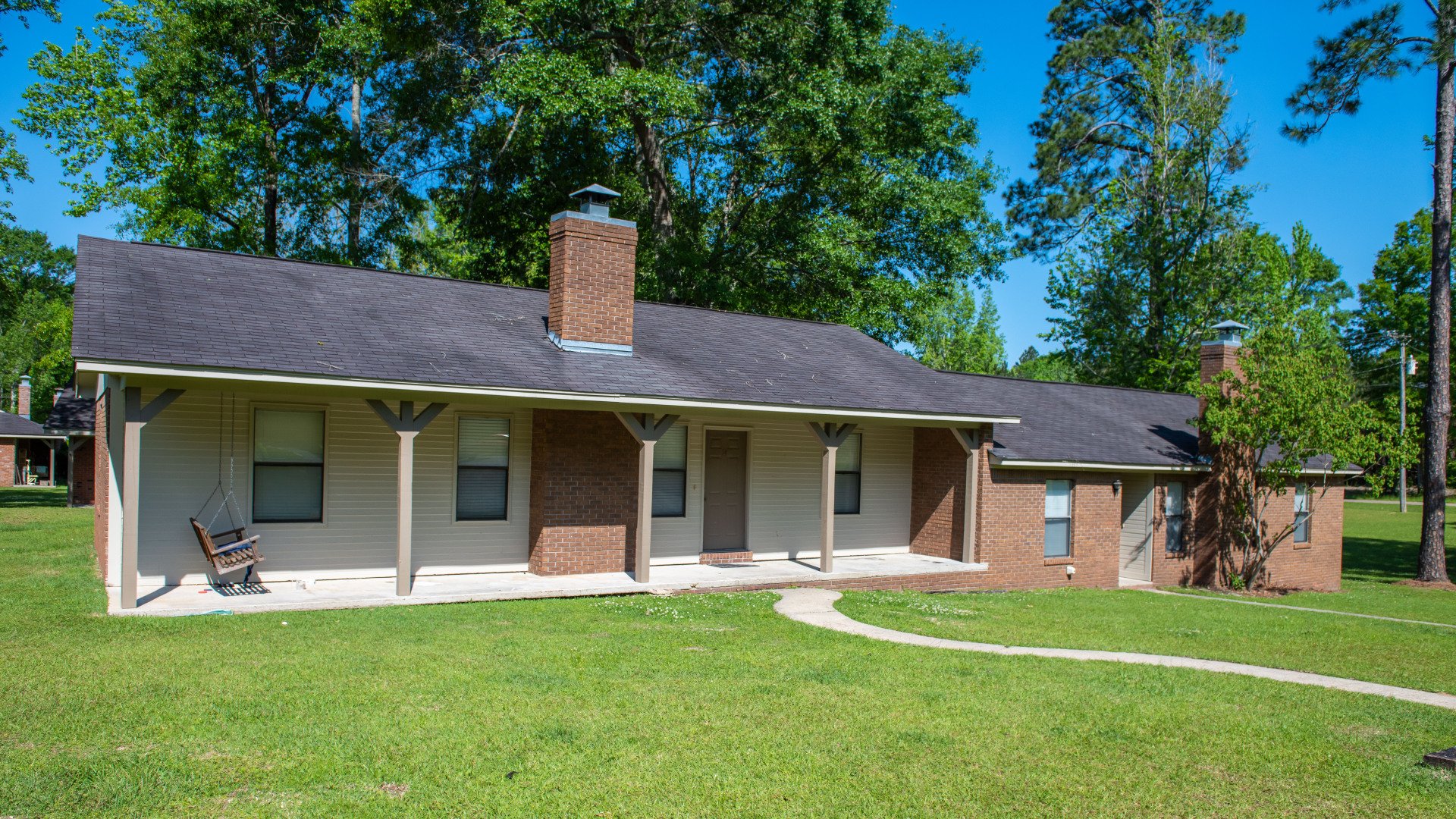 Villa des Chene Duplexes Apartments for Rent in Hattiesburg, MS
