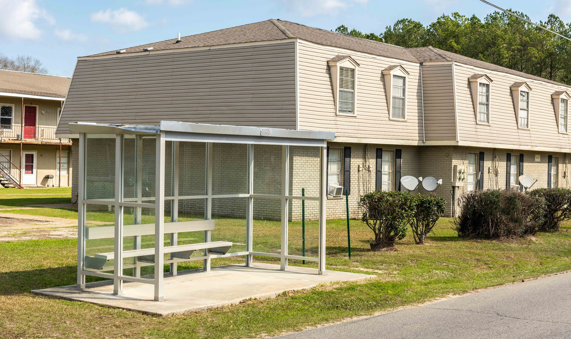 Royal Oaks Apartment Homes
