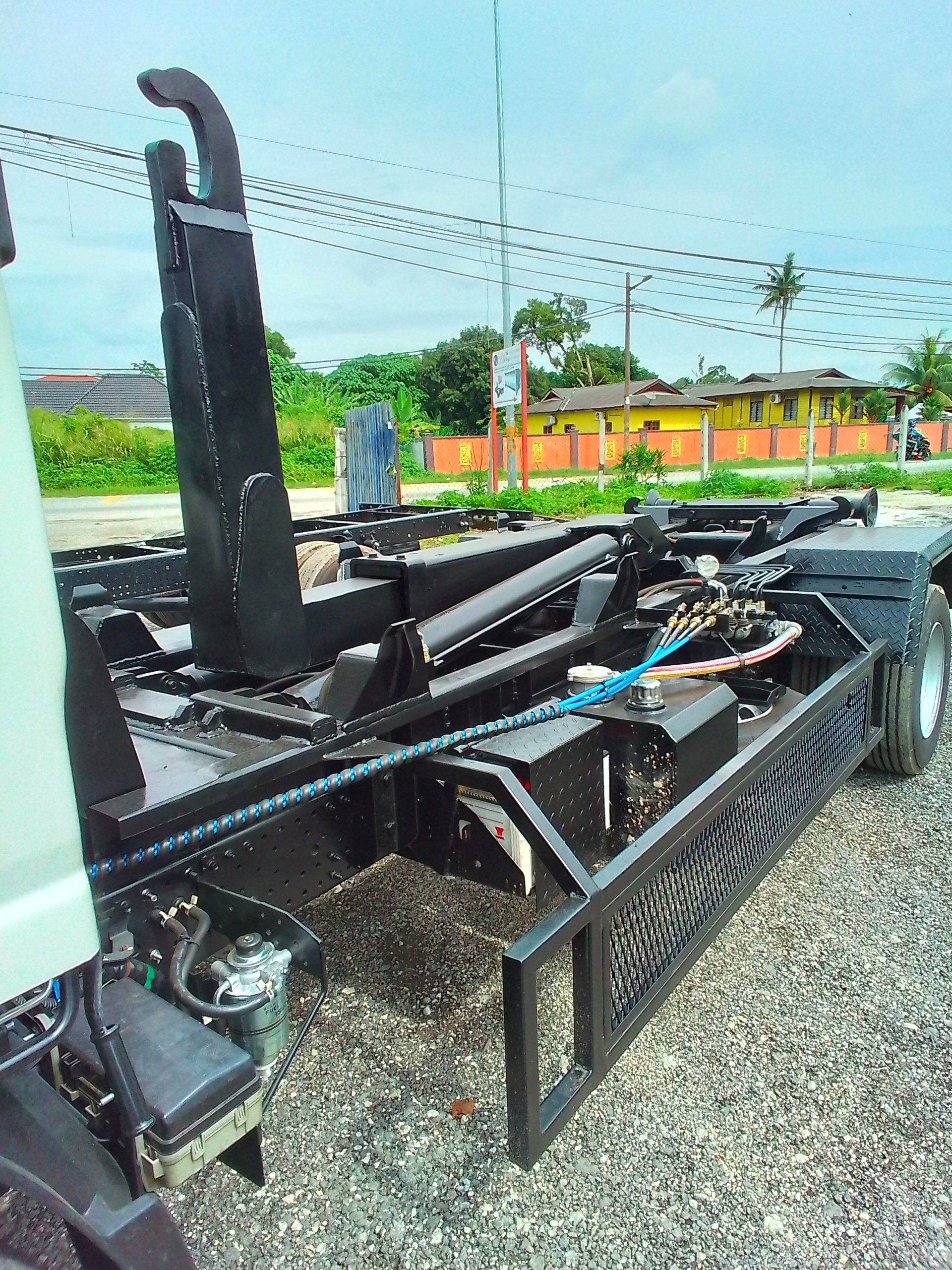 Armroll/Hooklift System | Zallin Engineering Sdn Bhd - Steel Structure ...