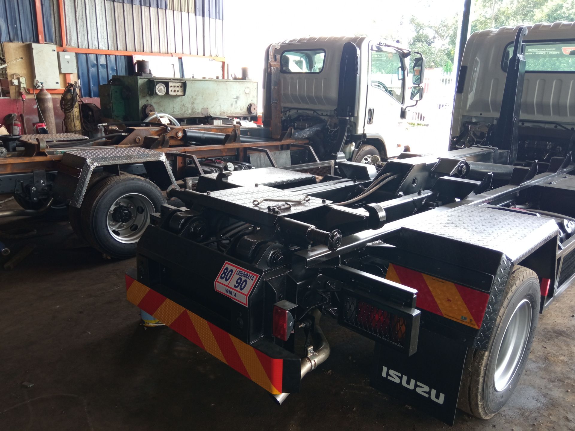 Armroll/Hooklift System | Zallin Engineering Sdn Bhd - Steel Structure ...