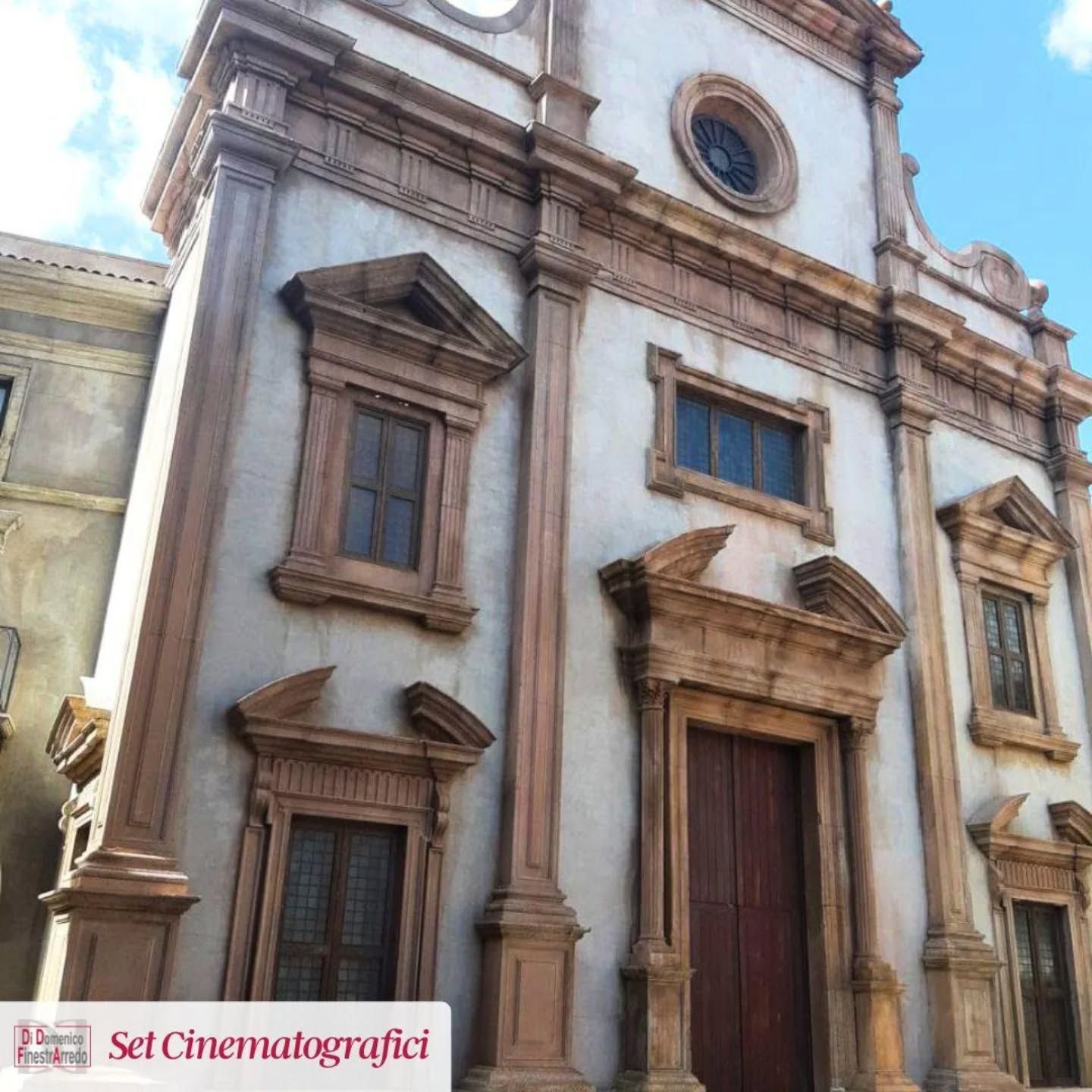 Serramenti per produzioni cinematografiche.