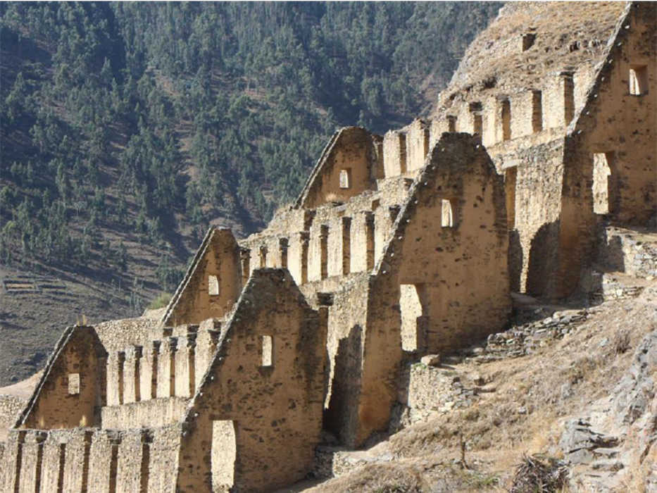 Las Qolqas at Ollantaytambo town