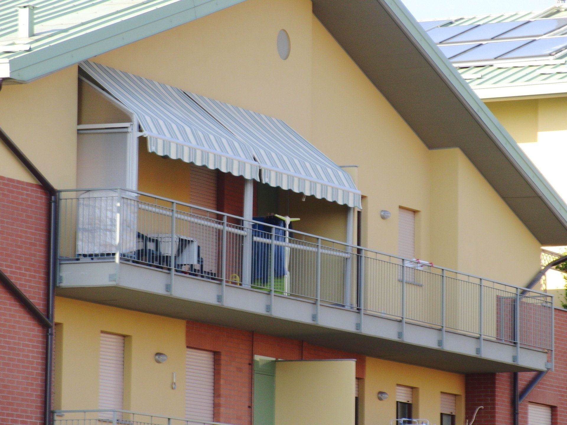 Tende a capanno balcone a torino