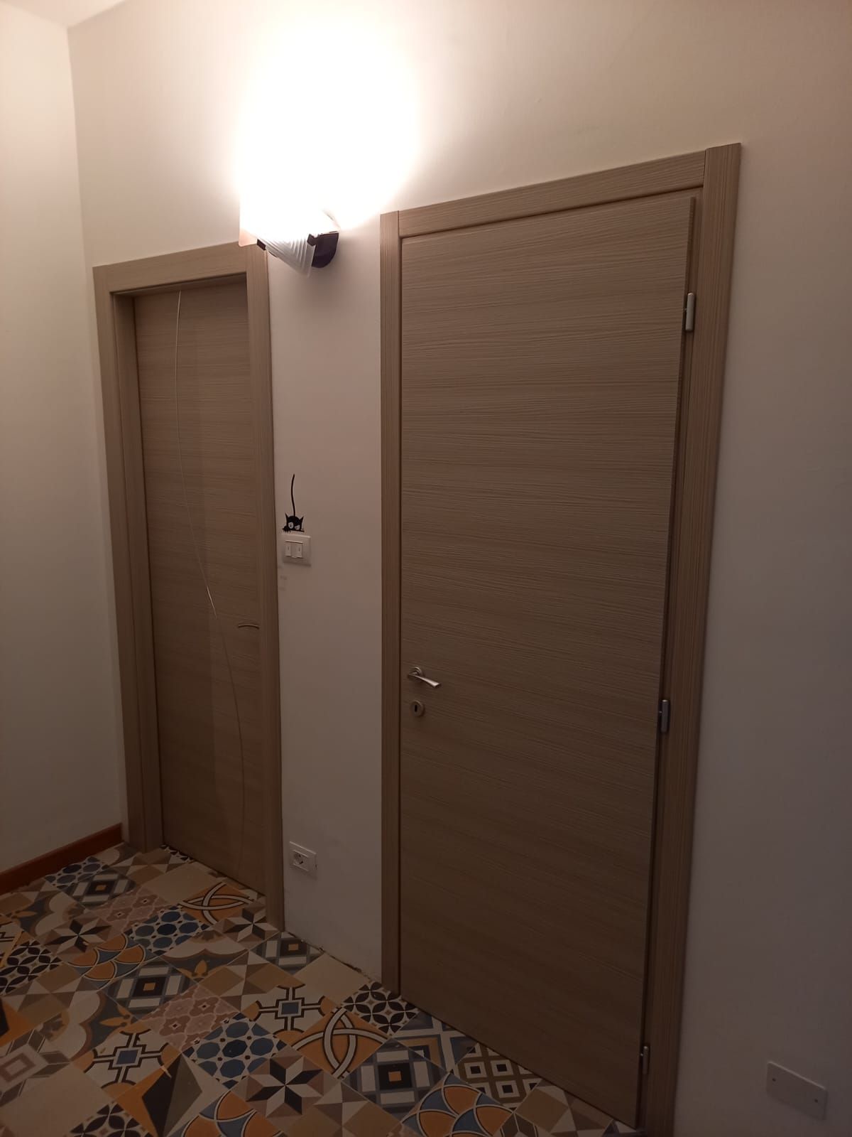 porte di un'abitazione in legno
