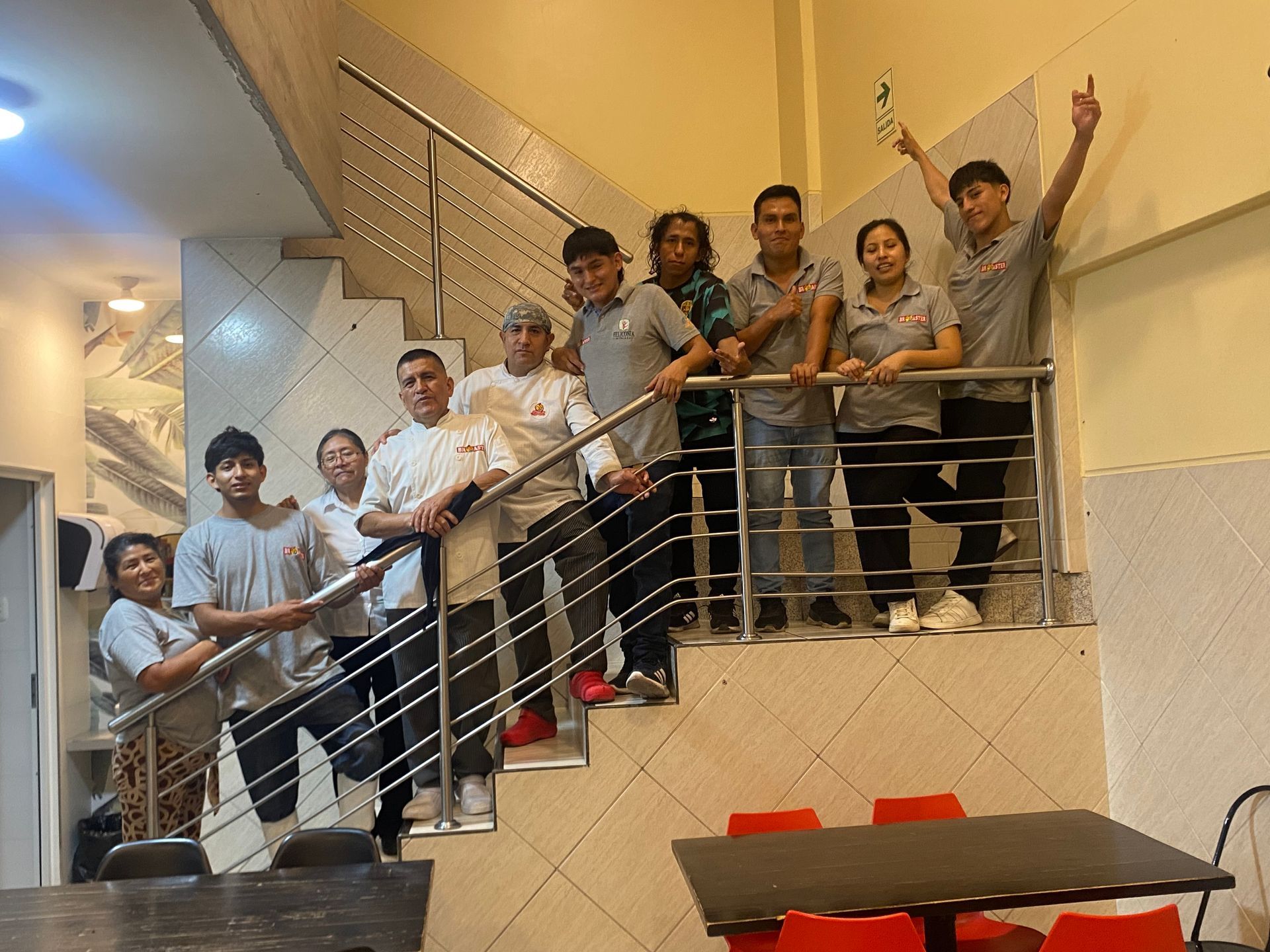 El equipo de Broaster Chanchamayo de La Merced, Perú