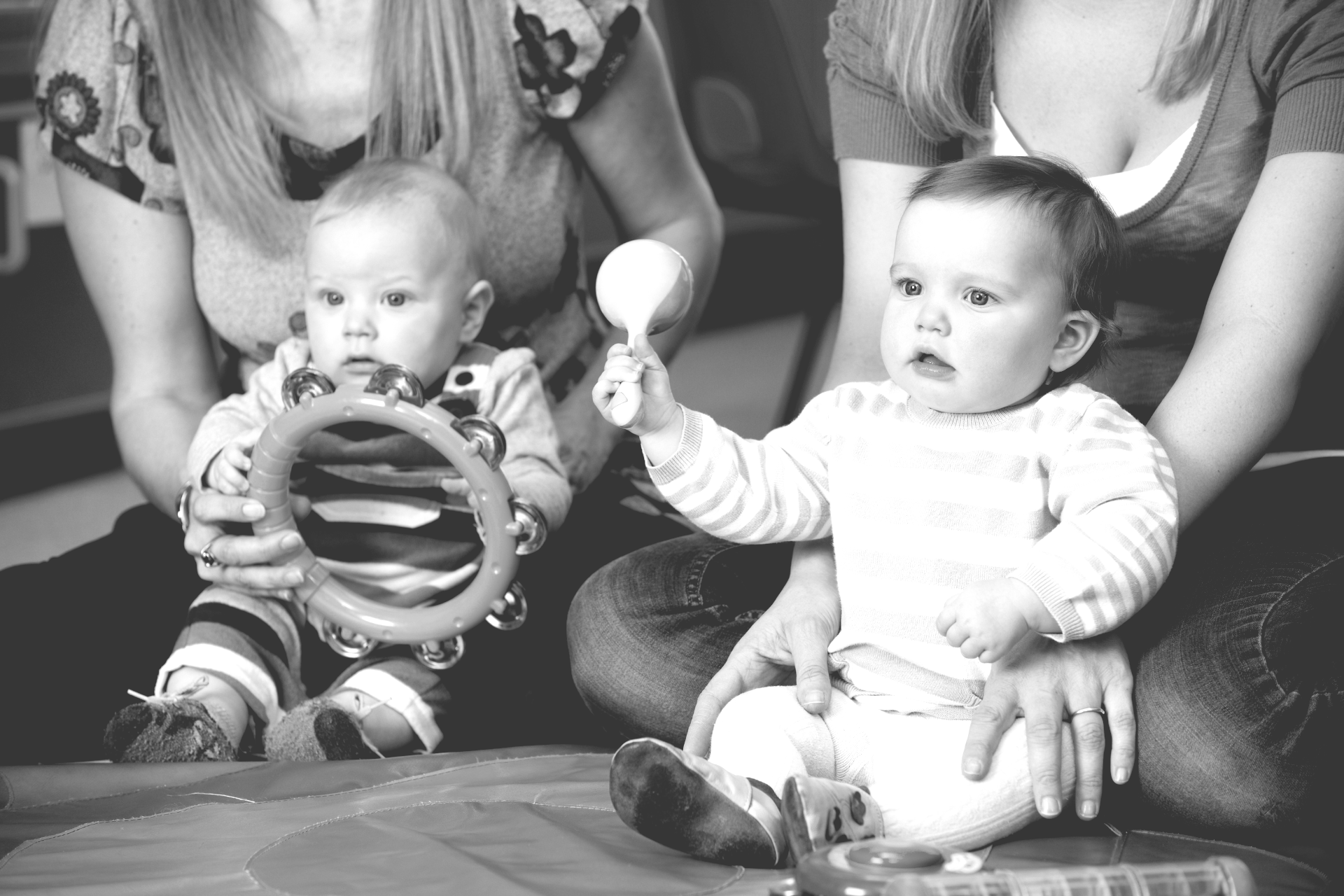 BABY PLAYING MUSIC