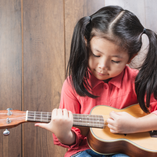 UKULELE PLAY