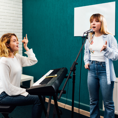 Voice Lessons | Singing Classes | Singing Lessons | Voice and Singing Instructors and Teachers | Music School
