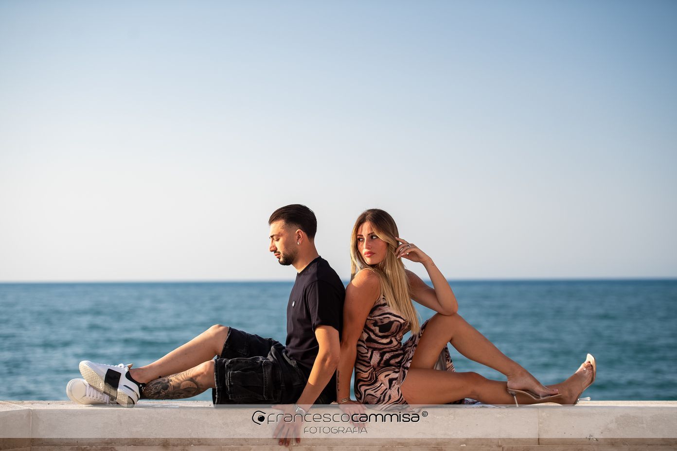 foto di coppia su lungomare di bari