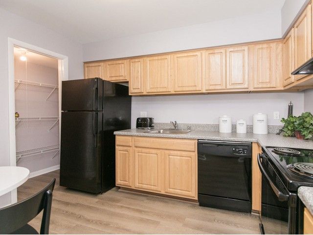 Upgraded Kitchen | Crofton Village Apartments
