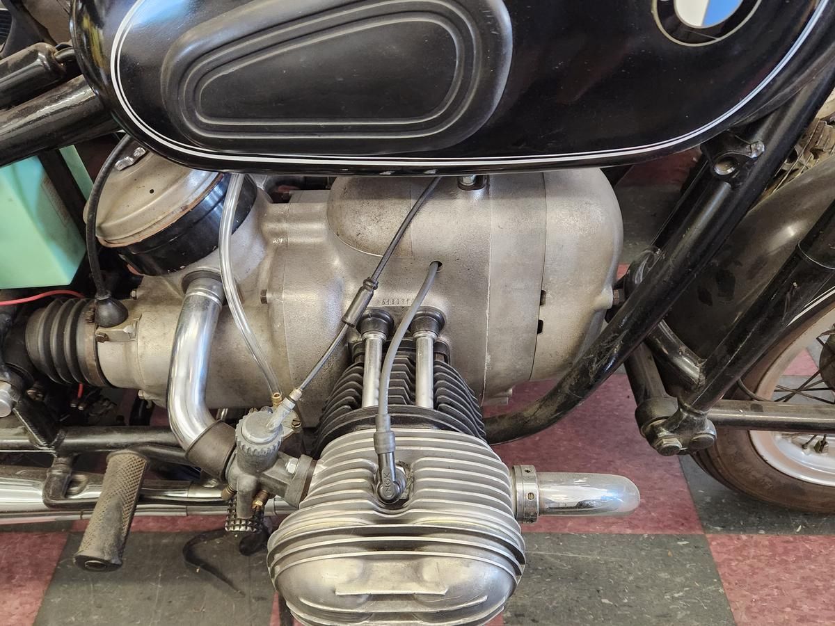 A close up of the engine of a bmw motorcycle