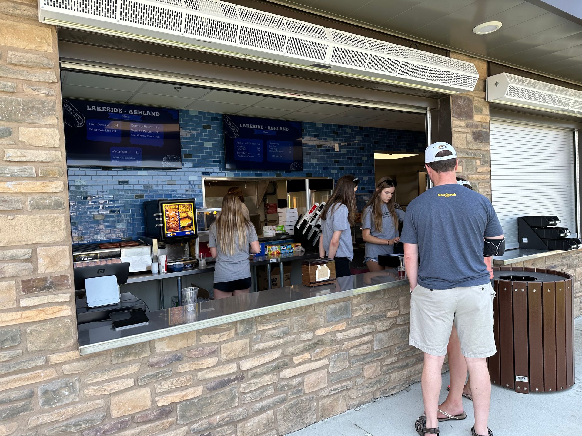 Lakeside Event Venue in Ashland, MO