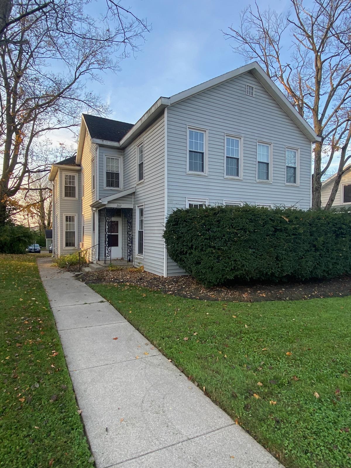 Student Apartments for Rent 207 209 West Collins Oxford Ohio