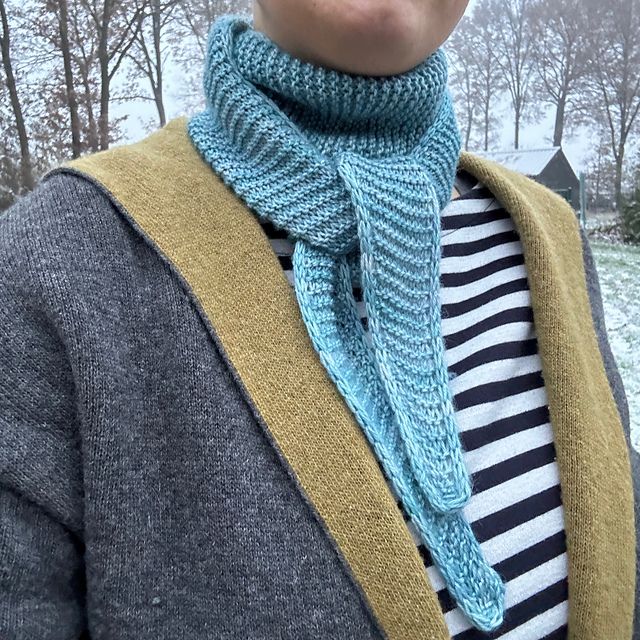 Knit Simple Scarf, August 9 (1:00 p.m. - 3:00 p.m.)