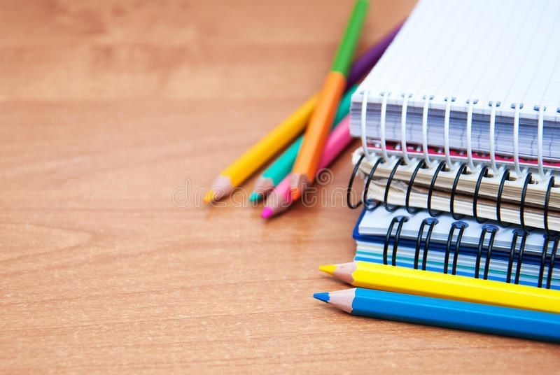 CUADERNOS Y LIBROS