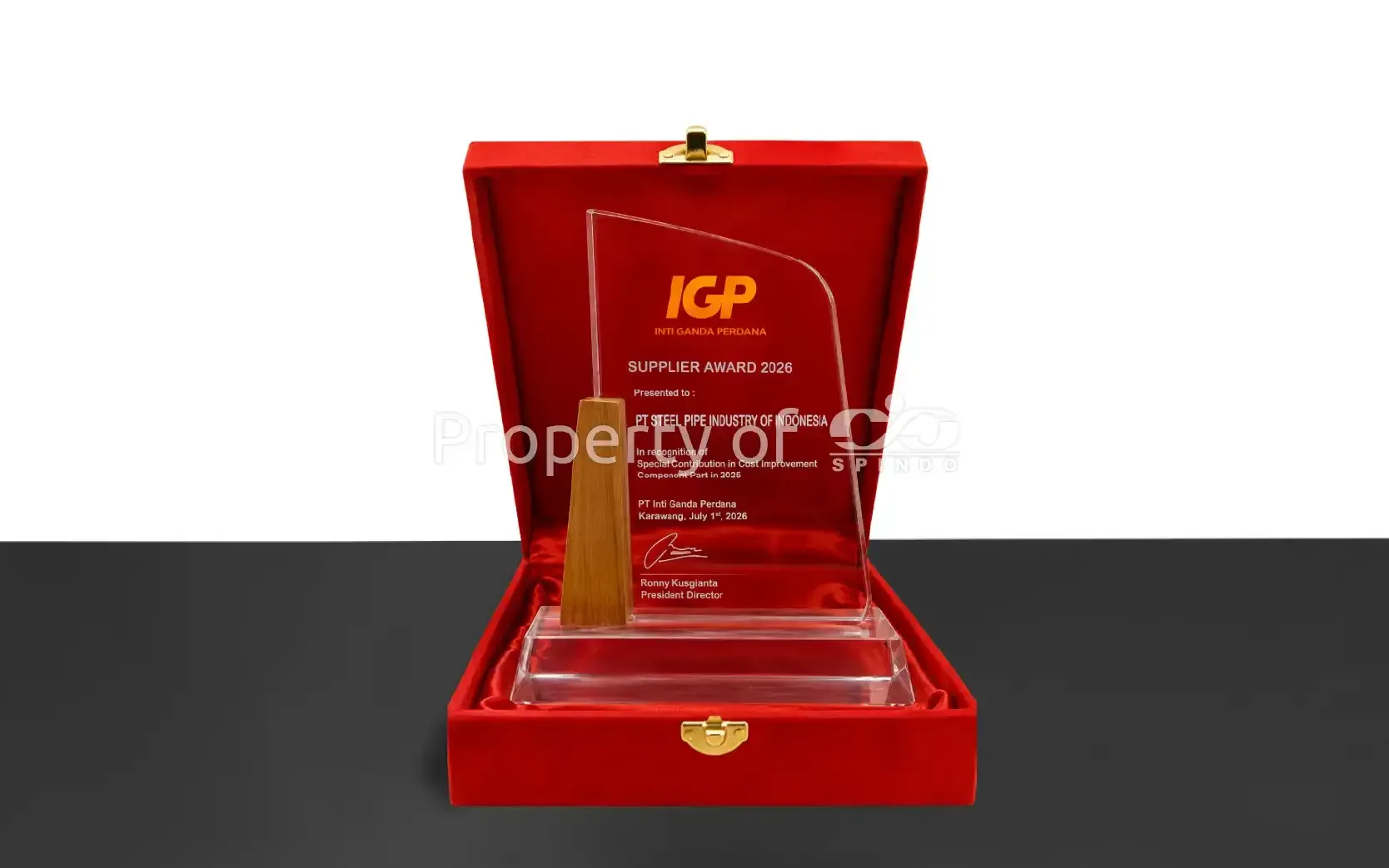 Penghargaan Special Contribution in Cost Improvement Component Part yang diterima SPINDO