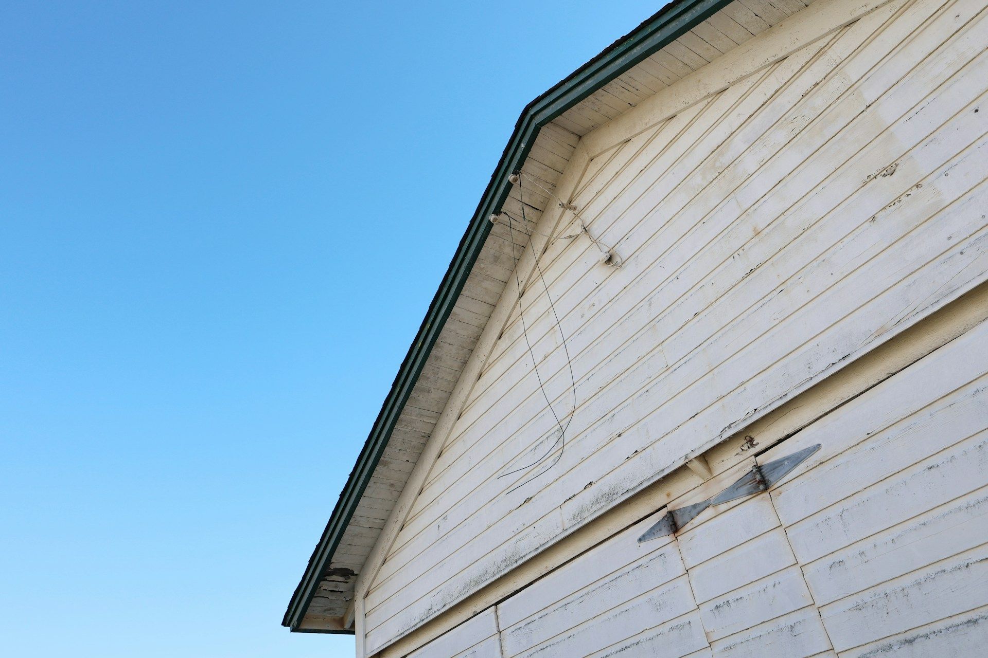faded roof paint