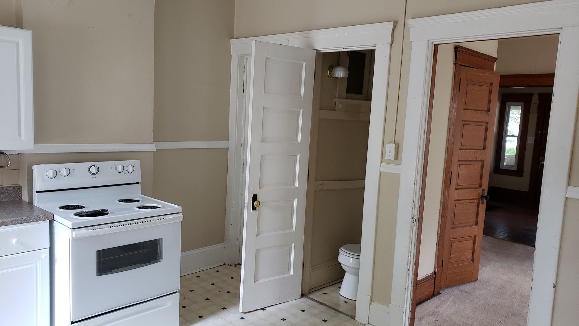 3 THREE bedroom apartment kent ohio off campus housing large rooms WATER ST KSU oh OFF CAMPUS HOUSING 