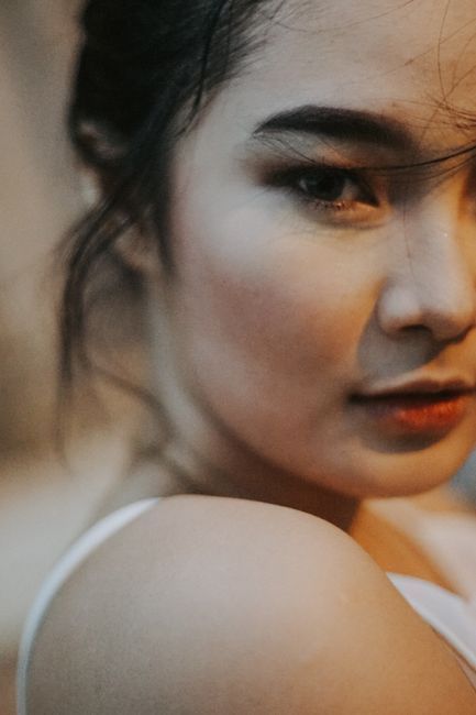 Woman with even skin tone after melasma treatment in Seoul
