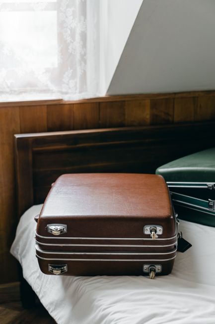Traveler planning a stay in Seoul for skin treatment