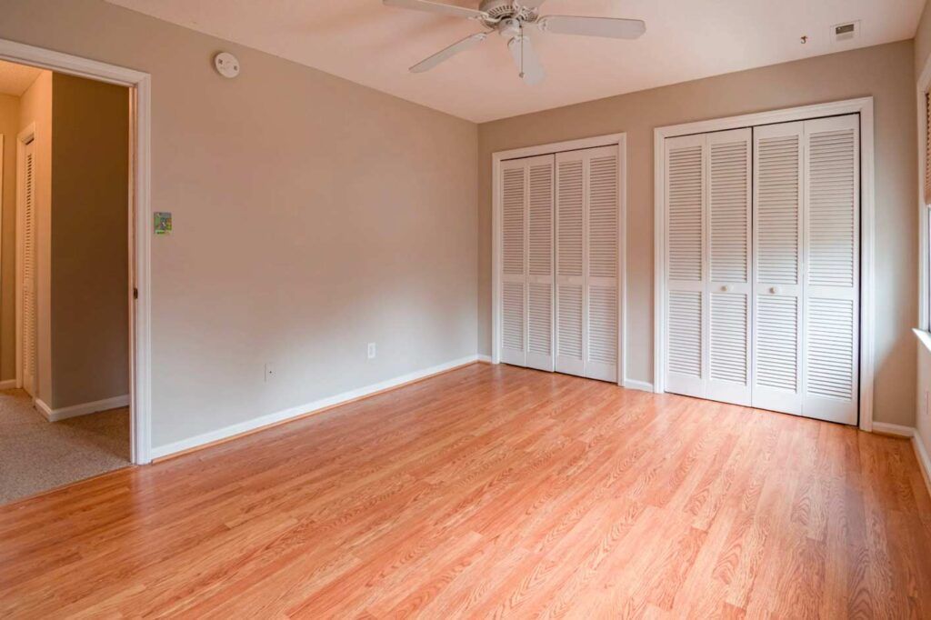 Reach-In Closet Design Plans For Maximum Space