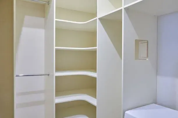 Maximizing Space: How Custom Closets Can Transform Small Rooms