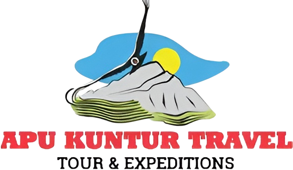 Logotipo de APU KUNTUR TRAVEL con un pájaro y una montaña bajo un cielo azul y un sol amarillo, texto de Tours y Expediciones
