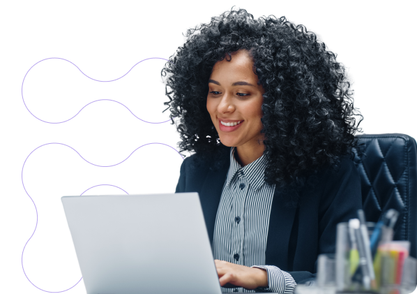 Mulher negra analisando os cases de sucesso da Five