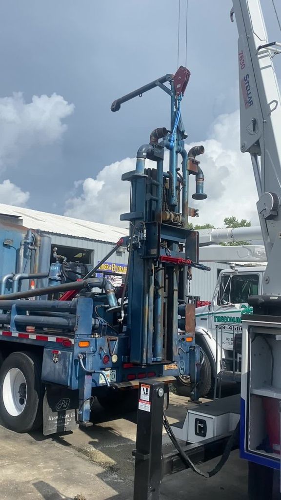 Hydraulic Truck — Clearwater, FL — Hose & Hydraulic