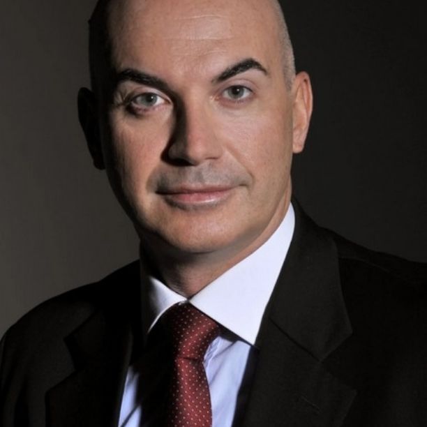 Dott.Igor Graziato Psicologo del lavoro. Ipnotista. Esperto di VRT Virtual Reality Therapy Dott.Igor Graziato Psicologo del lavoro. Ipnotista. Esperto di VRT Virtual Reality Therapy