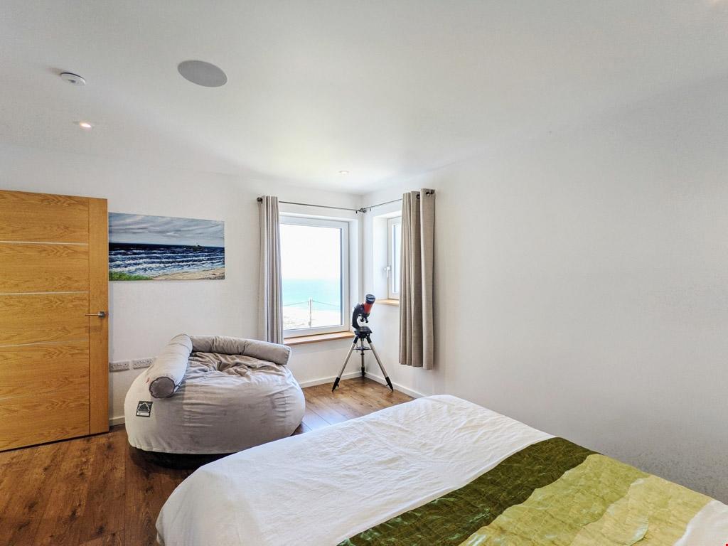 Pentire - bedroom