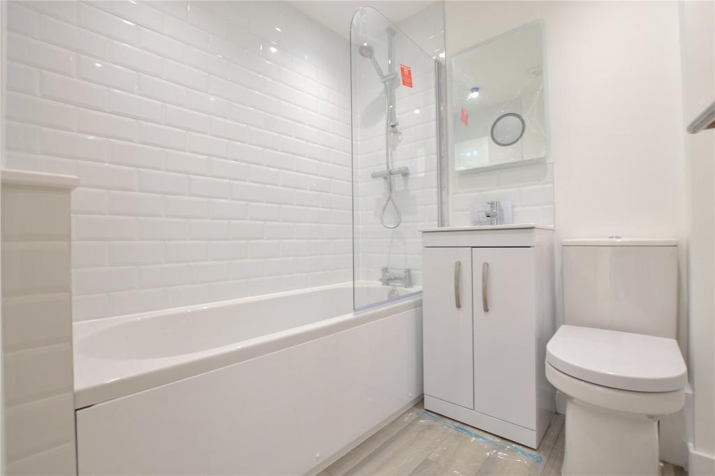 rosevean villa - bathroom