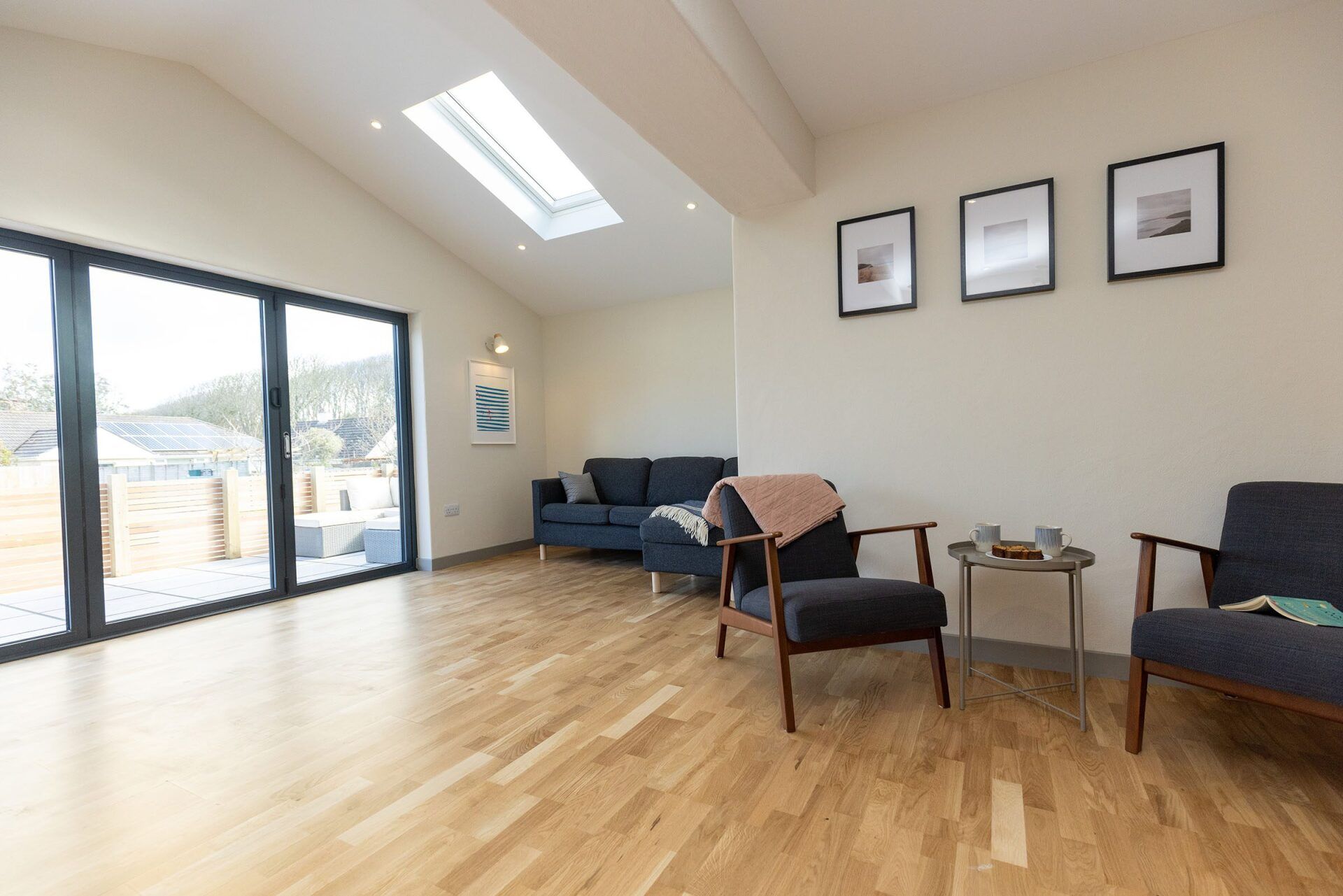 Lowen Cottage - lounge