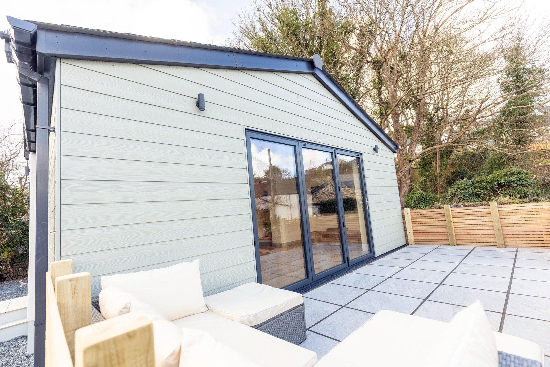 Lowen Cottage - patio