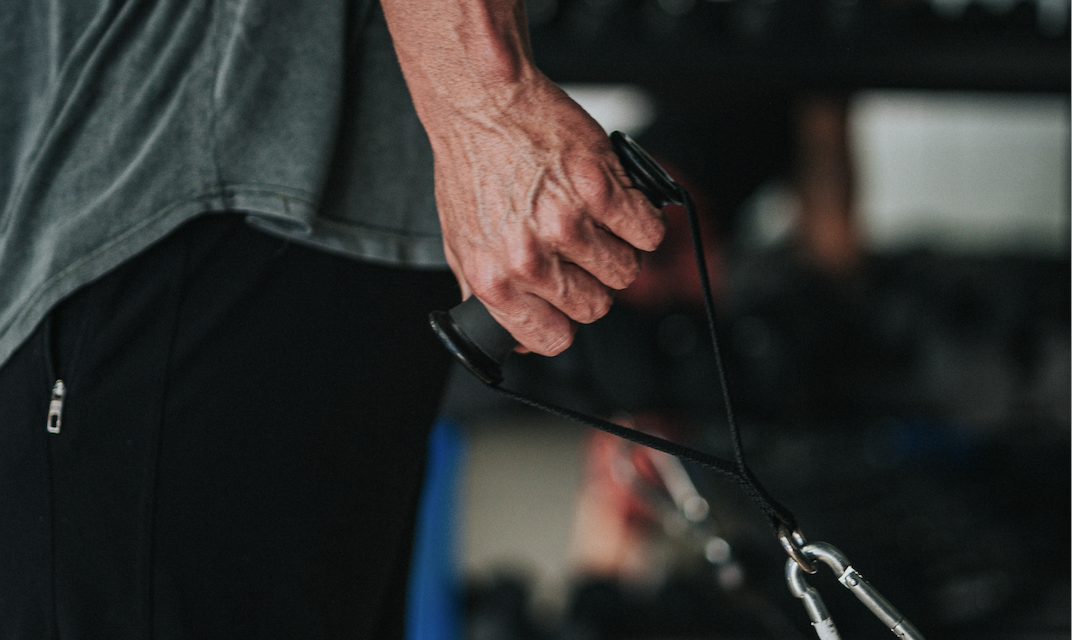 COACH&rsquo;S CORNER WITH CHRIS DORMAN: DOWNHILL STRENGTH PREPARATION ECCENTRIC OVERLOAD STRATEGIES TO SAVE OUR QUADS