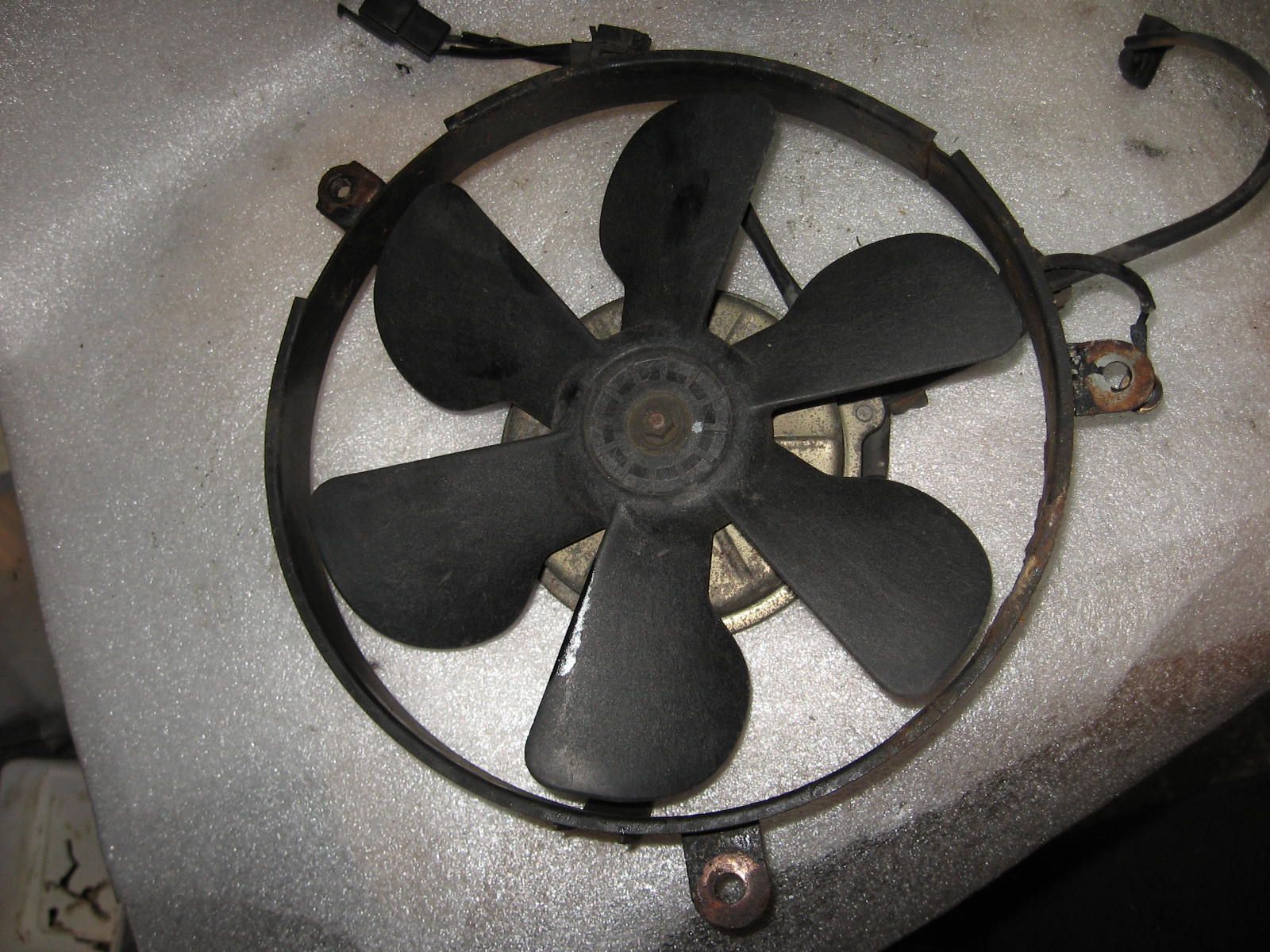 koelventilator met steun	St1100   1991-2003	19020-mm5-003 + 19030-mt3-003 + 19015-mt3-003