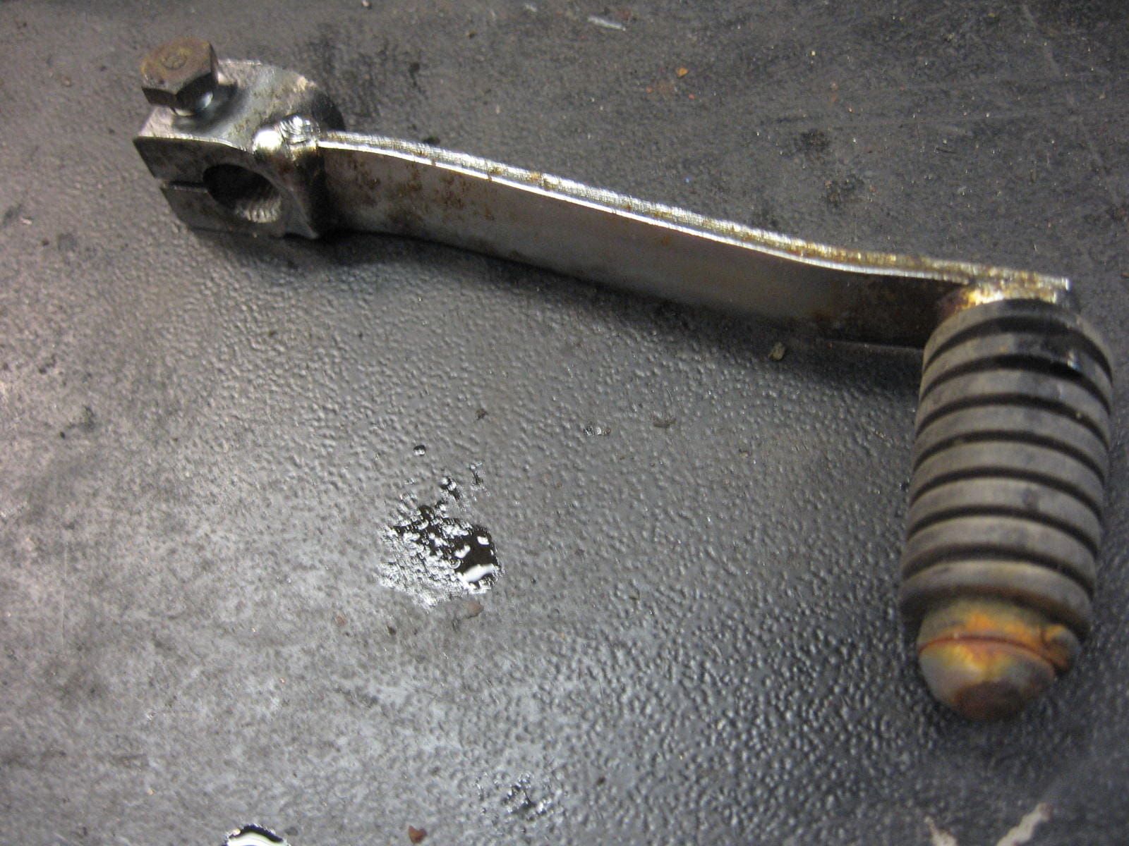 schakelpedaal	Xj700 1985 -86 , xj650 maxim  	4h7-18111-00
