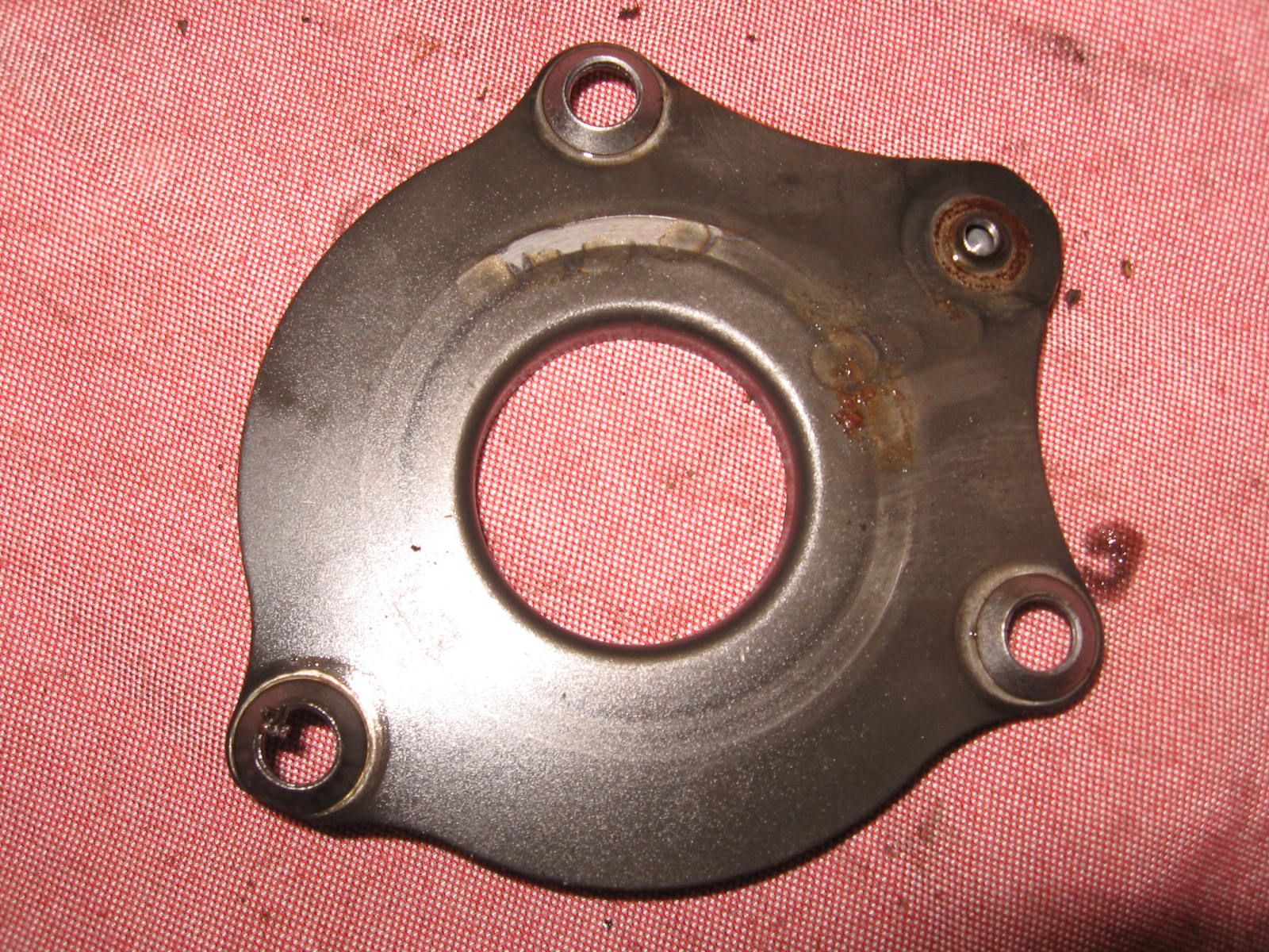 borgplaat smeerplaat krukaslager , oil through plate	 Cmx250c 85-2015 , cb250 91-08	13385-kb4-670
