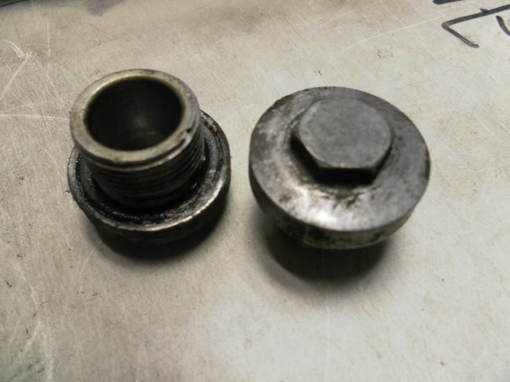 1 stuks dop oliekanaal carter cb650 cb550 cb400f cb350 , cb750 jaren 70 , 15332-300-000 , h3831