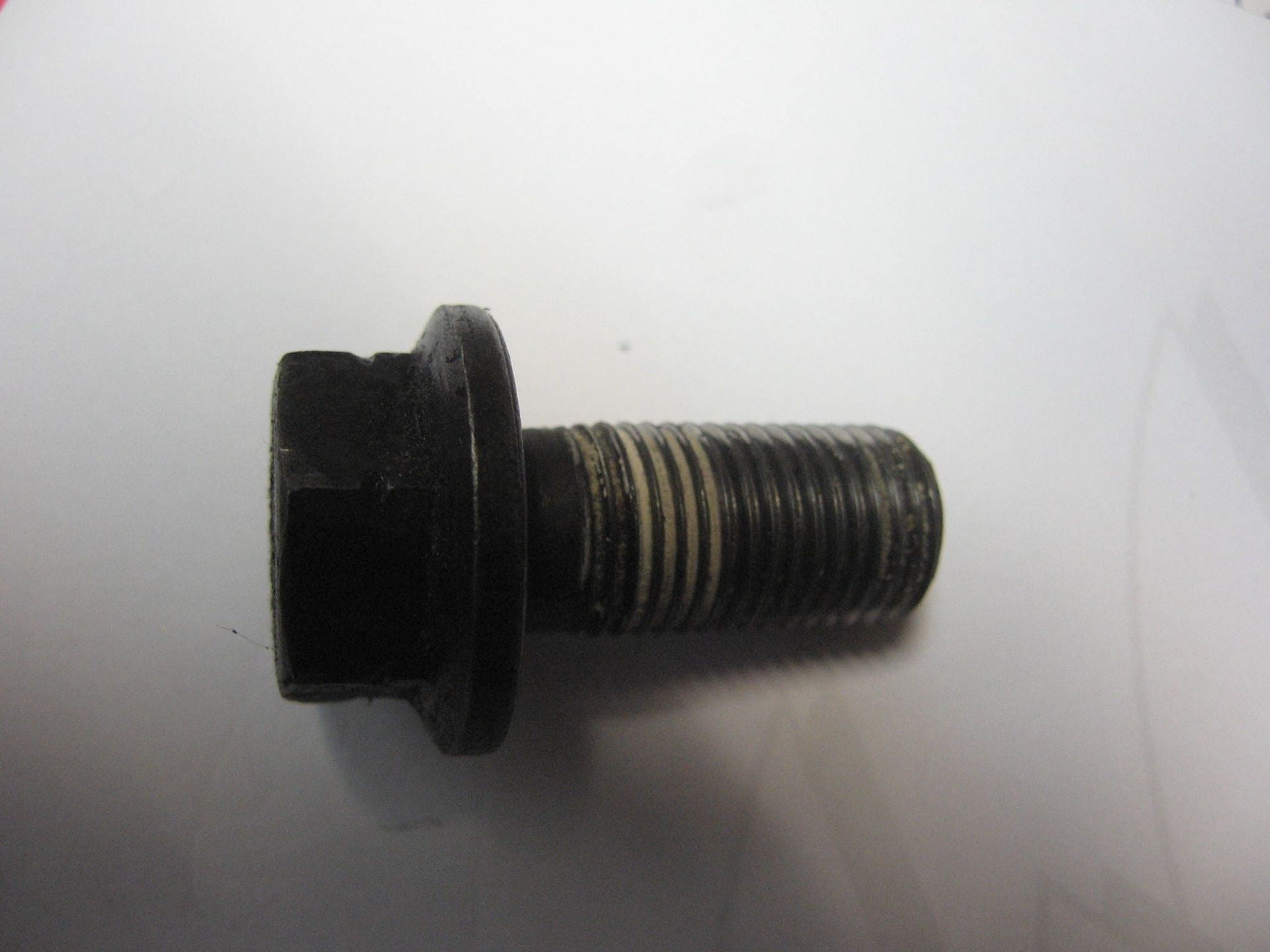 flenbout  primarygear M12x1,25x25 -- cb400n 1981		90019-413-000