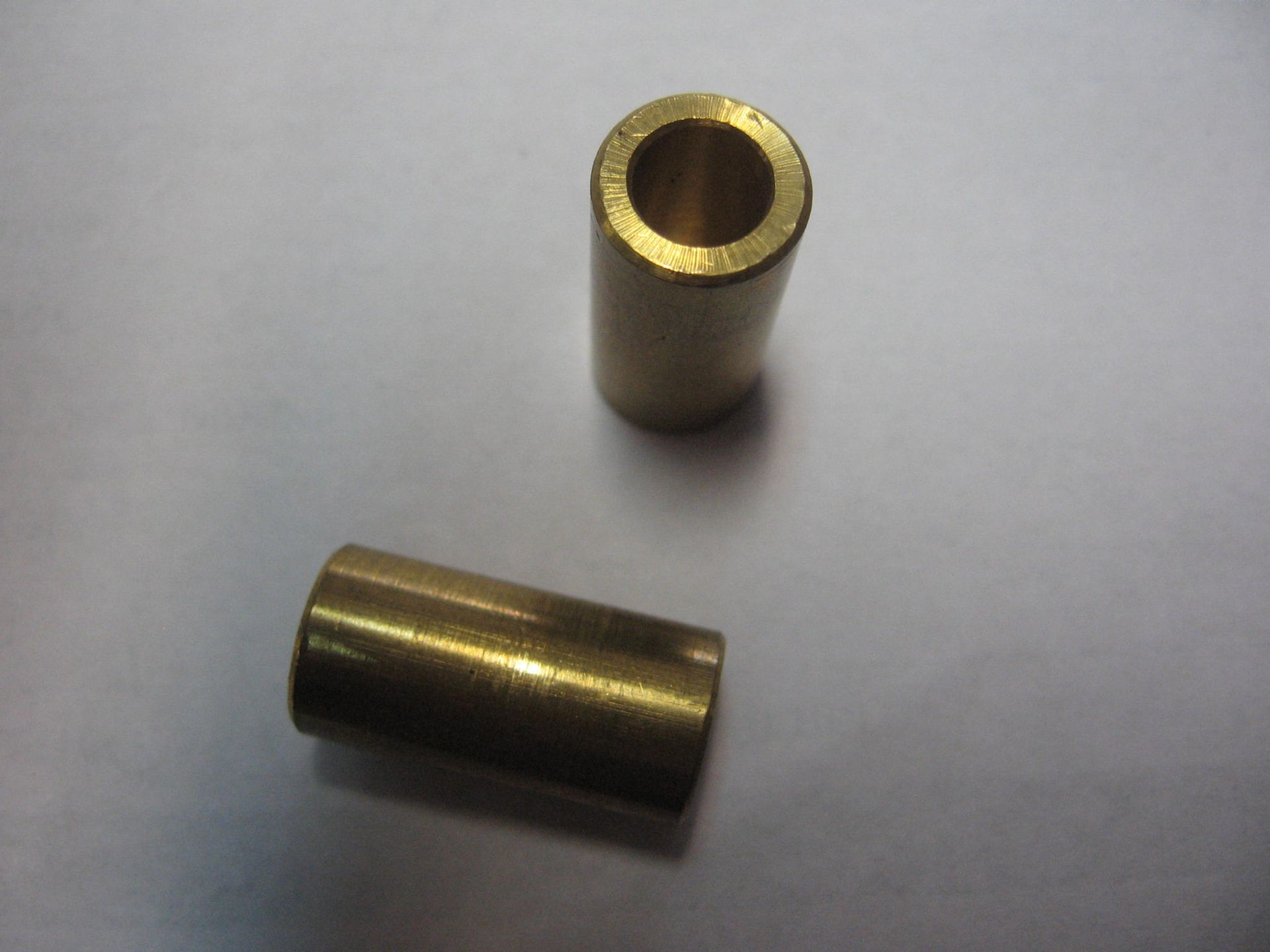 bus voor in hevel (6,3x10x20 mm)		oem	31A-83913-00